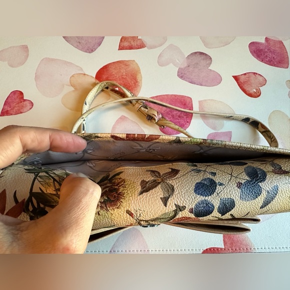 NWOT Betsey Johnson Crossbody Bag - Picture 8 of 11